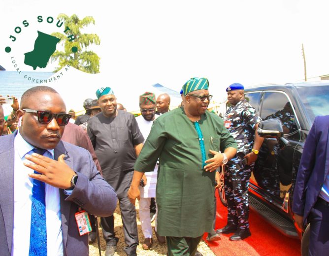 Governor Mutfwang Flags Off 2026 Fertilizer Distribution in Jos South, Pledges Support for Farmers